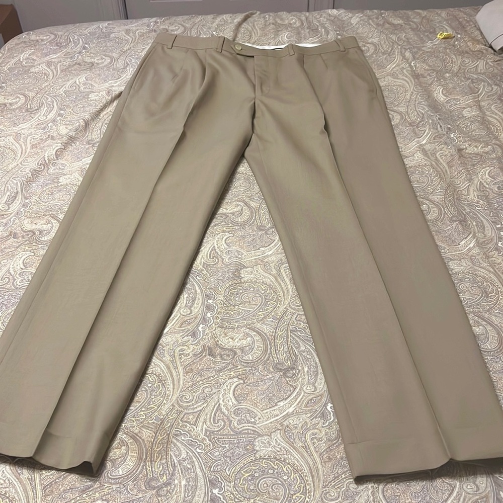 Men’s 38x32 Lauren by Ralph Lauren dress pants